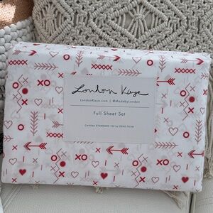 Hearts and Arrows Red and White Full Sheet Set